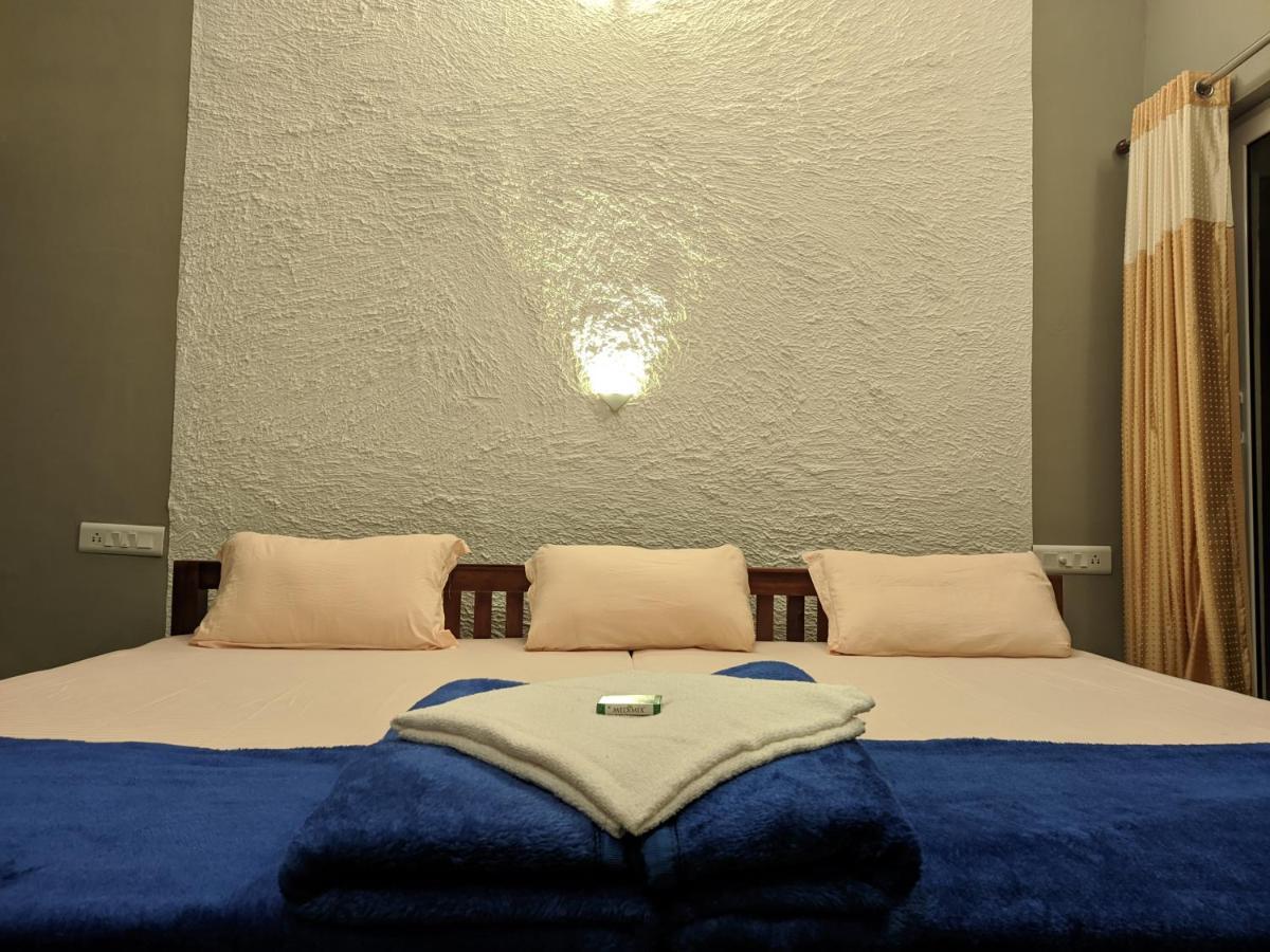 Riverbench Homestay Munnar Anaviratty Exteriör bild