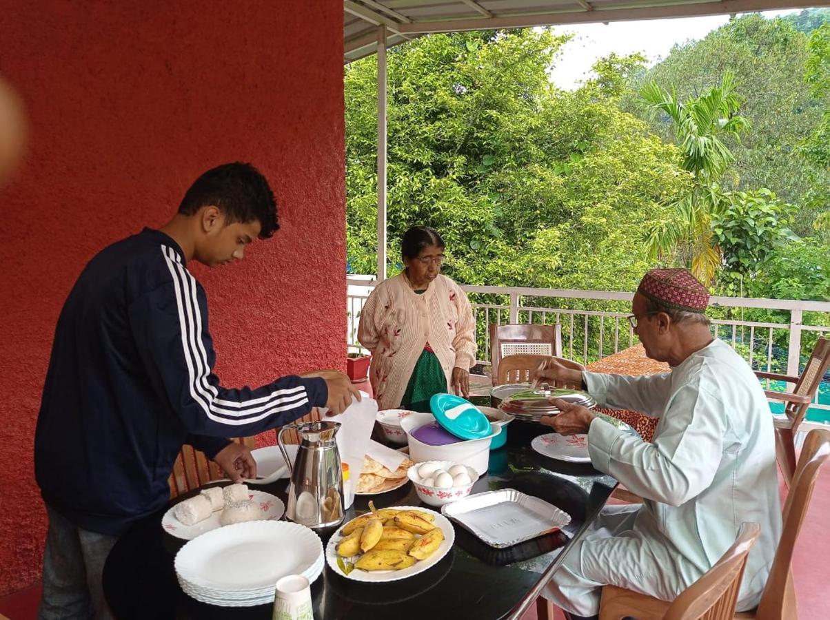 Riverbench Homestay Munnar Anaviratty Exteriör bild