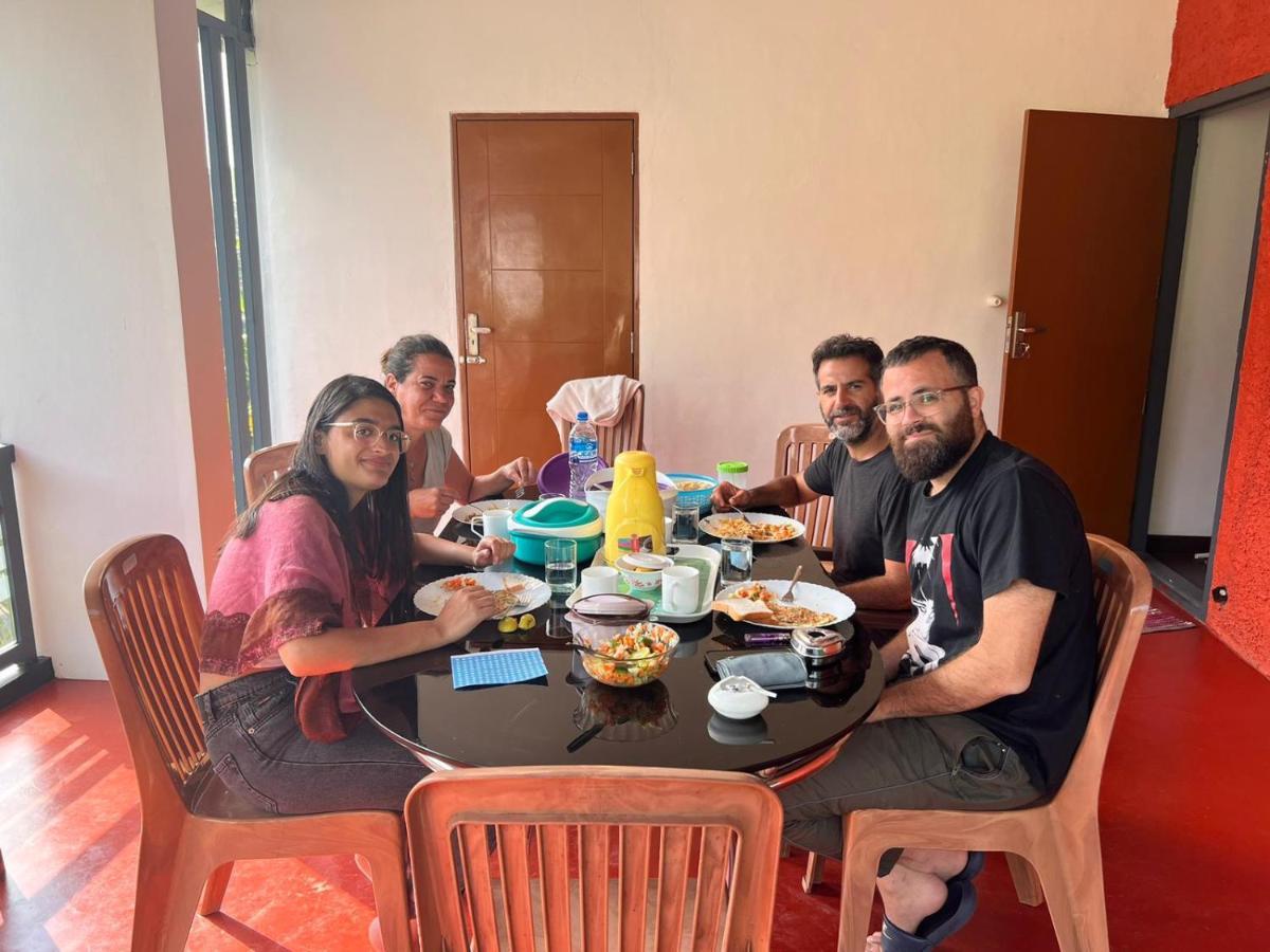 Riverbench Homestay Munnar Anaviratty Exteriör bild